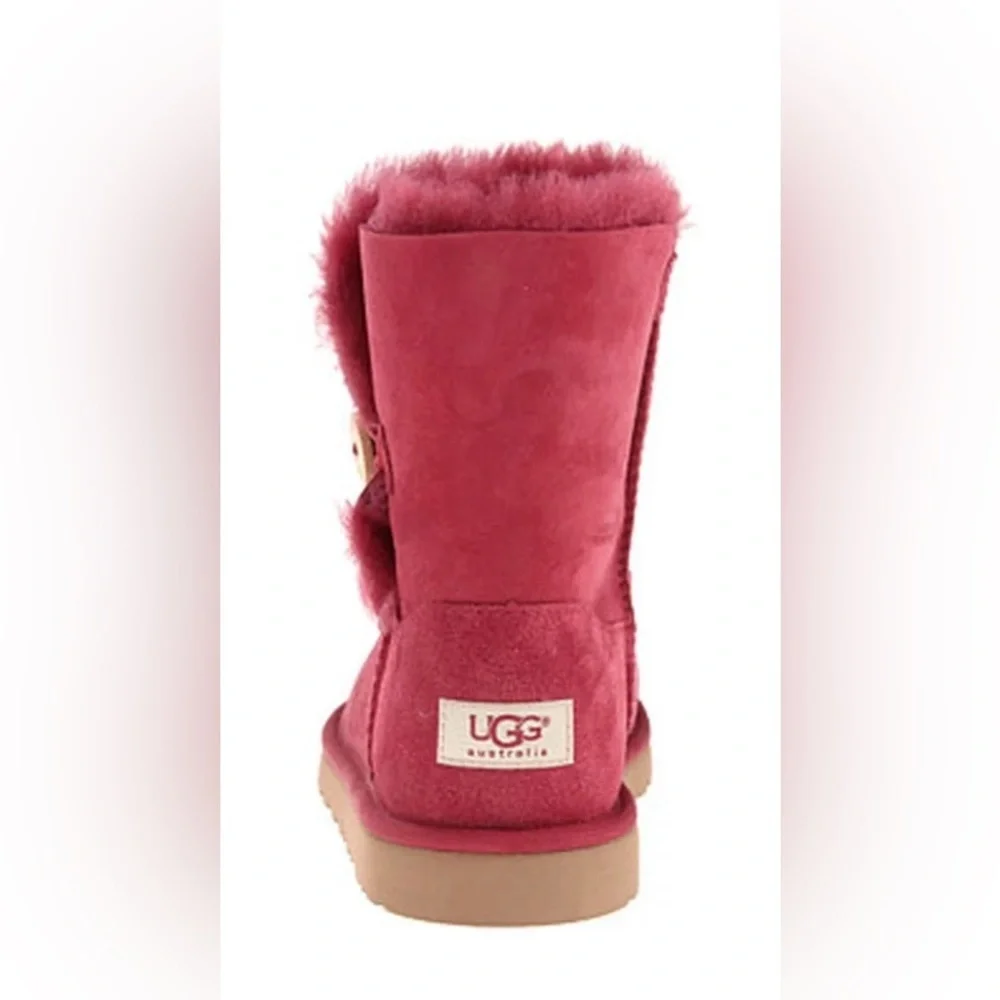 UGG Girls‎ K Bailey Button | NEW in BOX!!!❤️❤️